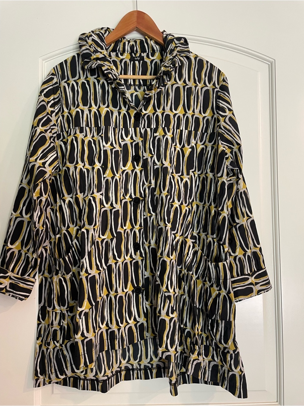 Tulip Dorian Button Down Cotton Blouse Black White Yellow Geometric Sleeve L